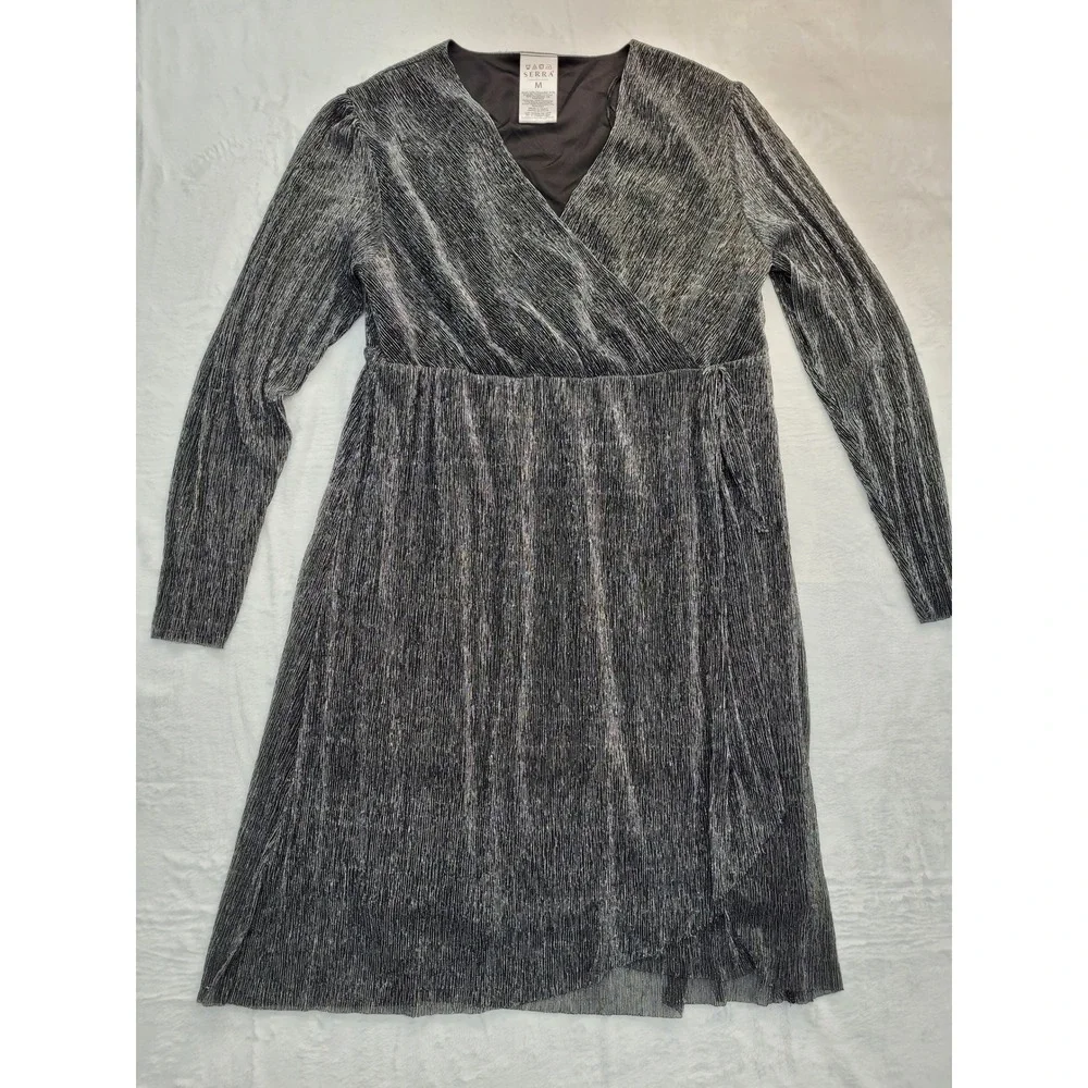 Serra‎ Wrap Dress Women Medium Silver Long Sleeve Metallic Pleated Midi